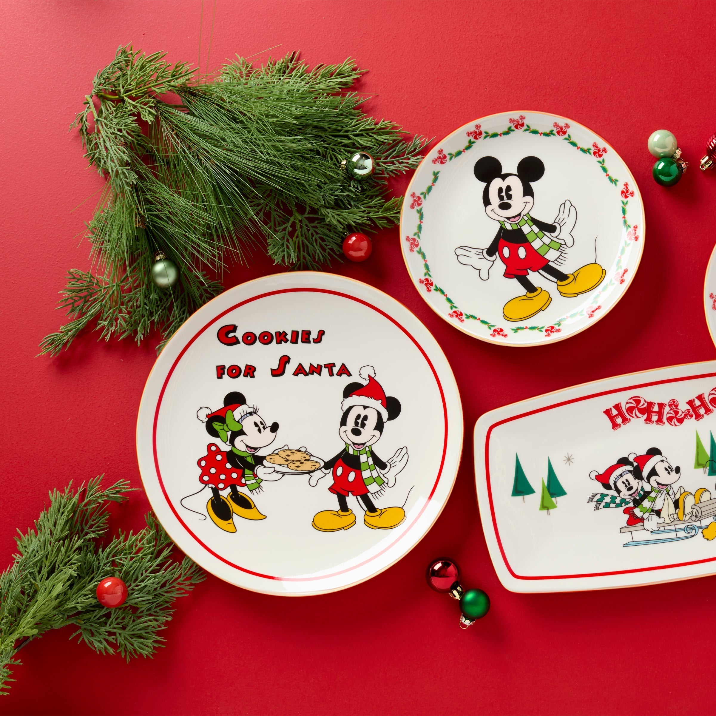 Lenox Fine Lenox Fine Disney Holiday Cookies for Santa Plate - Image 4