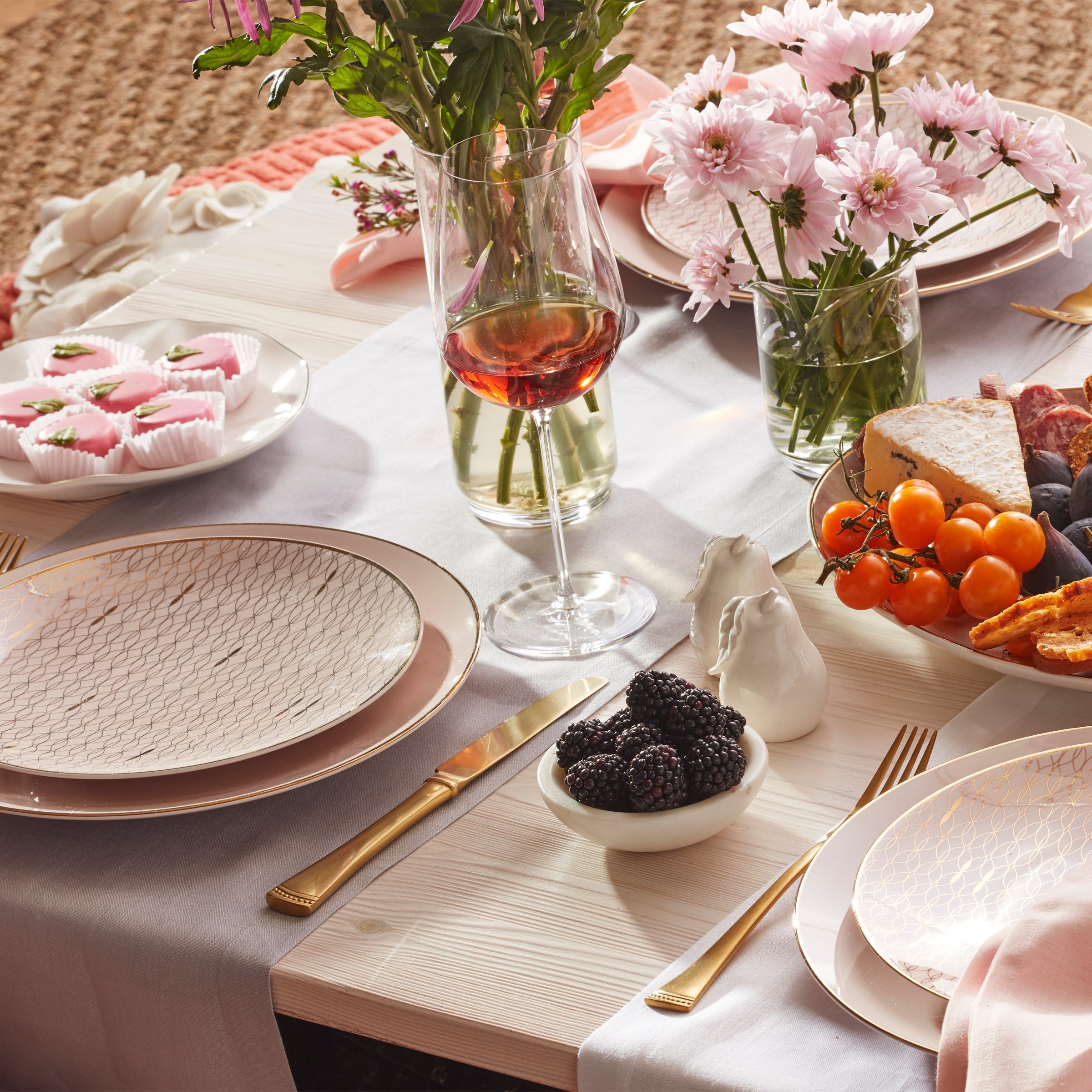 Lenox Fine Lenox Fine Trianna Blush 12-Piece Dinnerware Set - Image 3