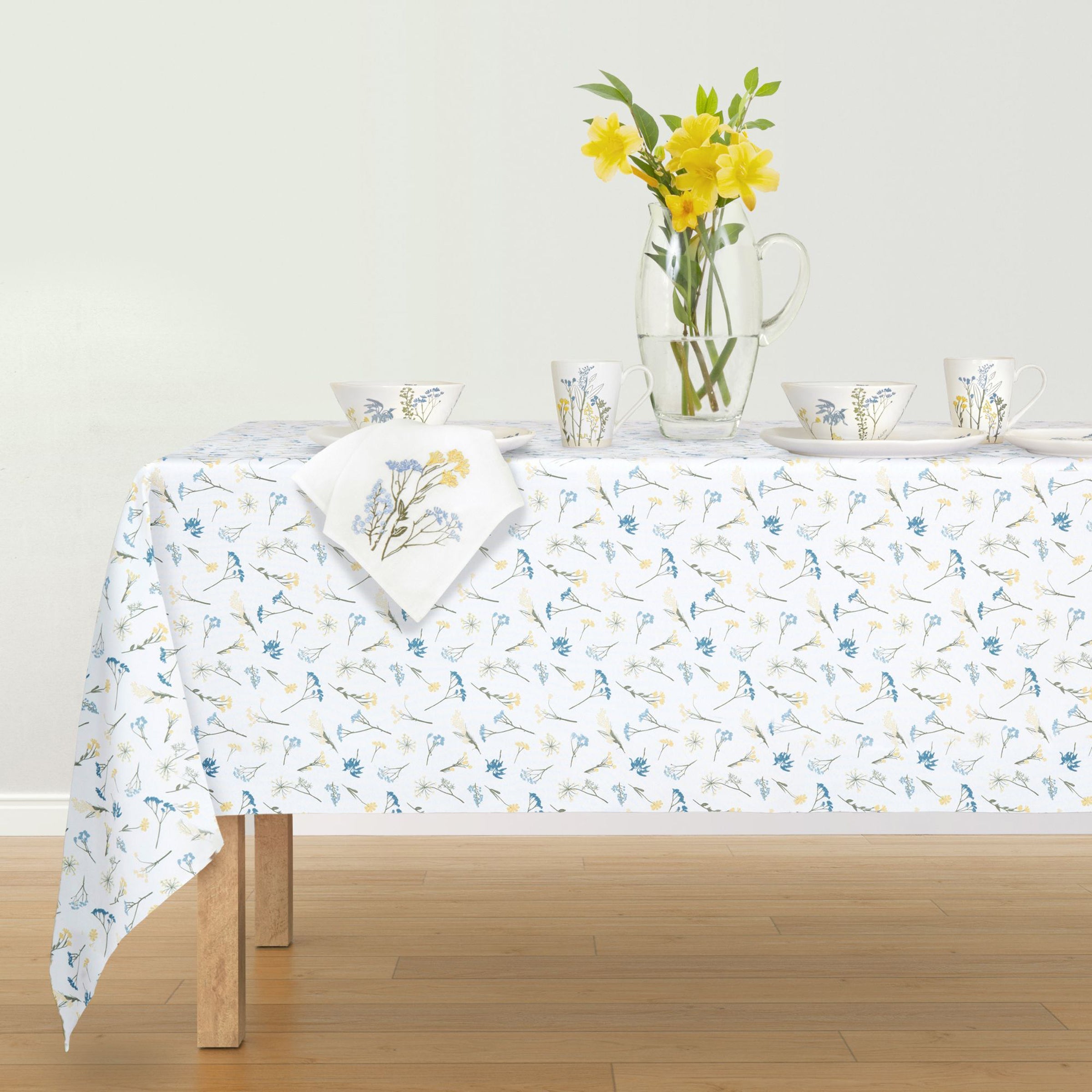 Lenox Fine Lenox Fine Wildflowers Allover 60x102 Tablecloth