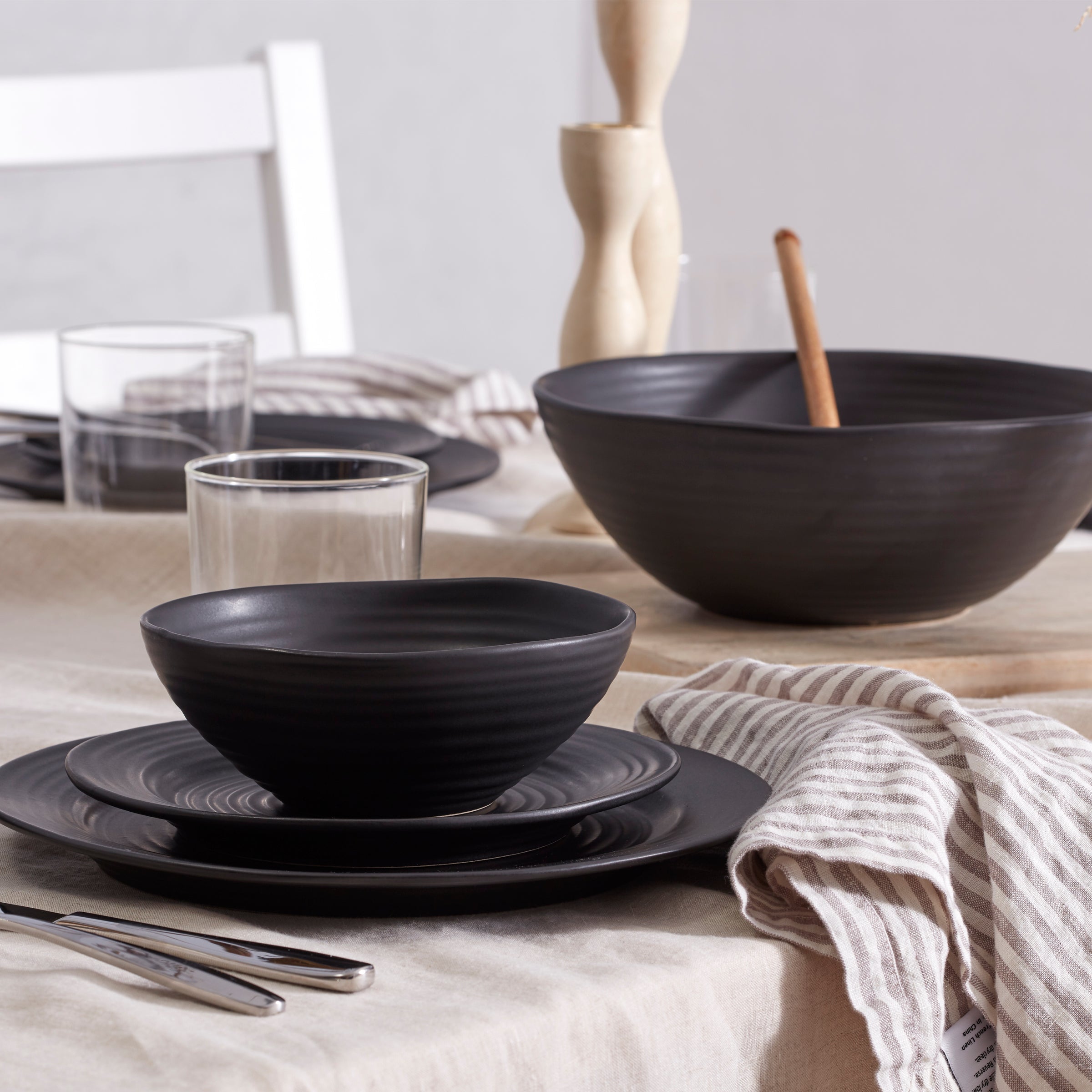 Lenox Fine Lenox Fine Ridge Black 12-Piece Dinnerware Set - Image 14