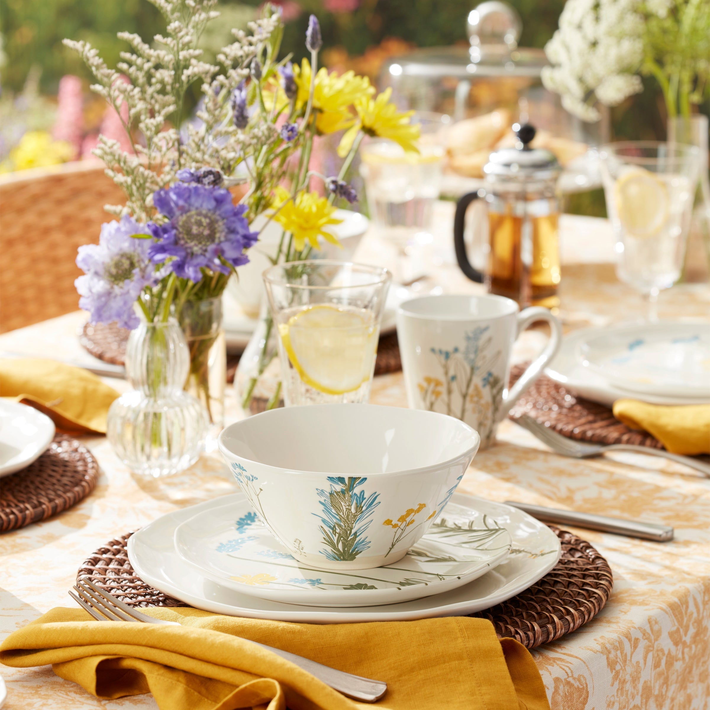Lenox Fine Lenox Fine Wildflowers 16-Piece Dinnerware Set - Image 4