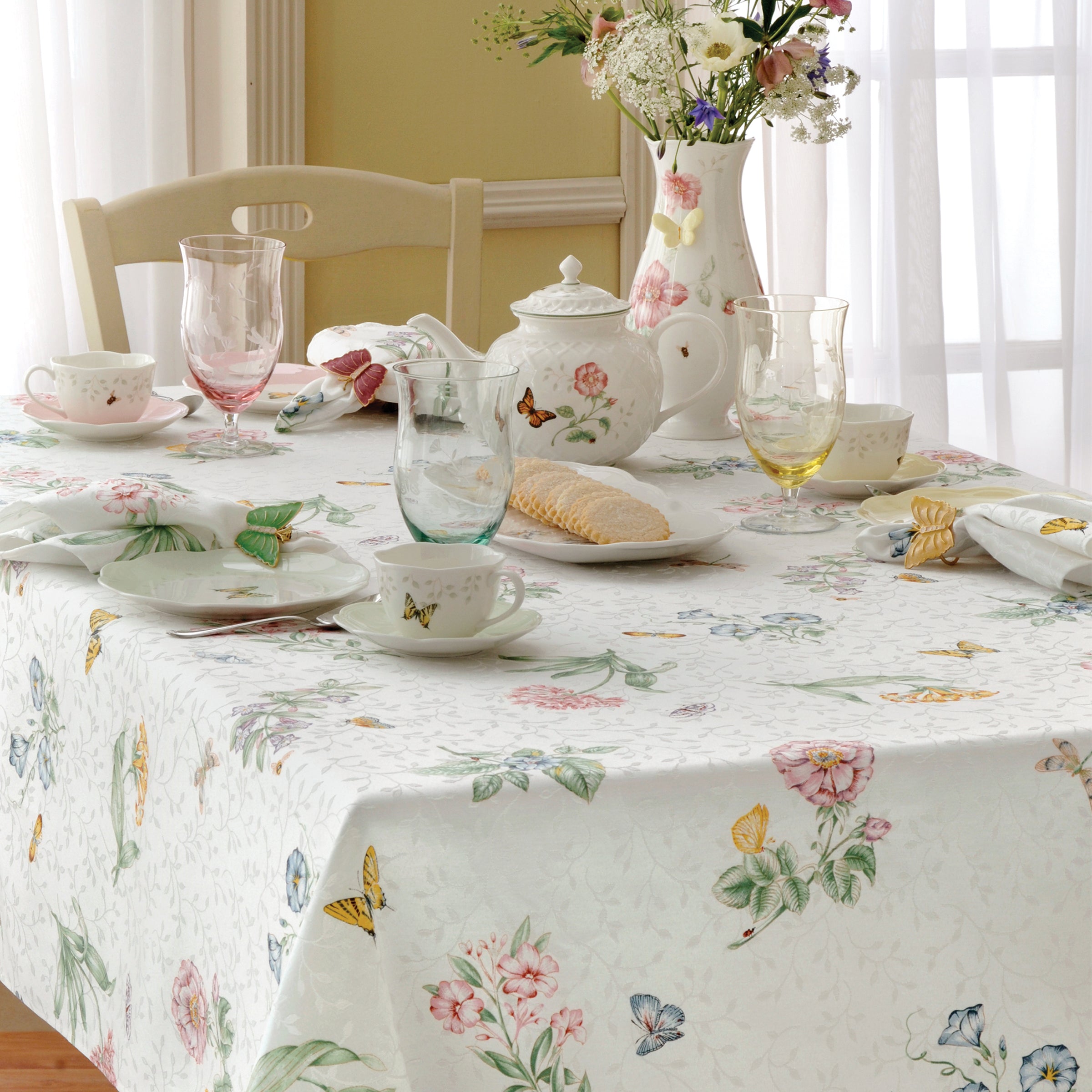 Lenox Fine Lenox Fine Butterfly Meadow 52x70 Tablecloth