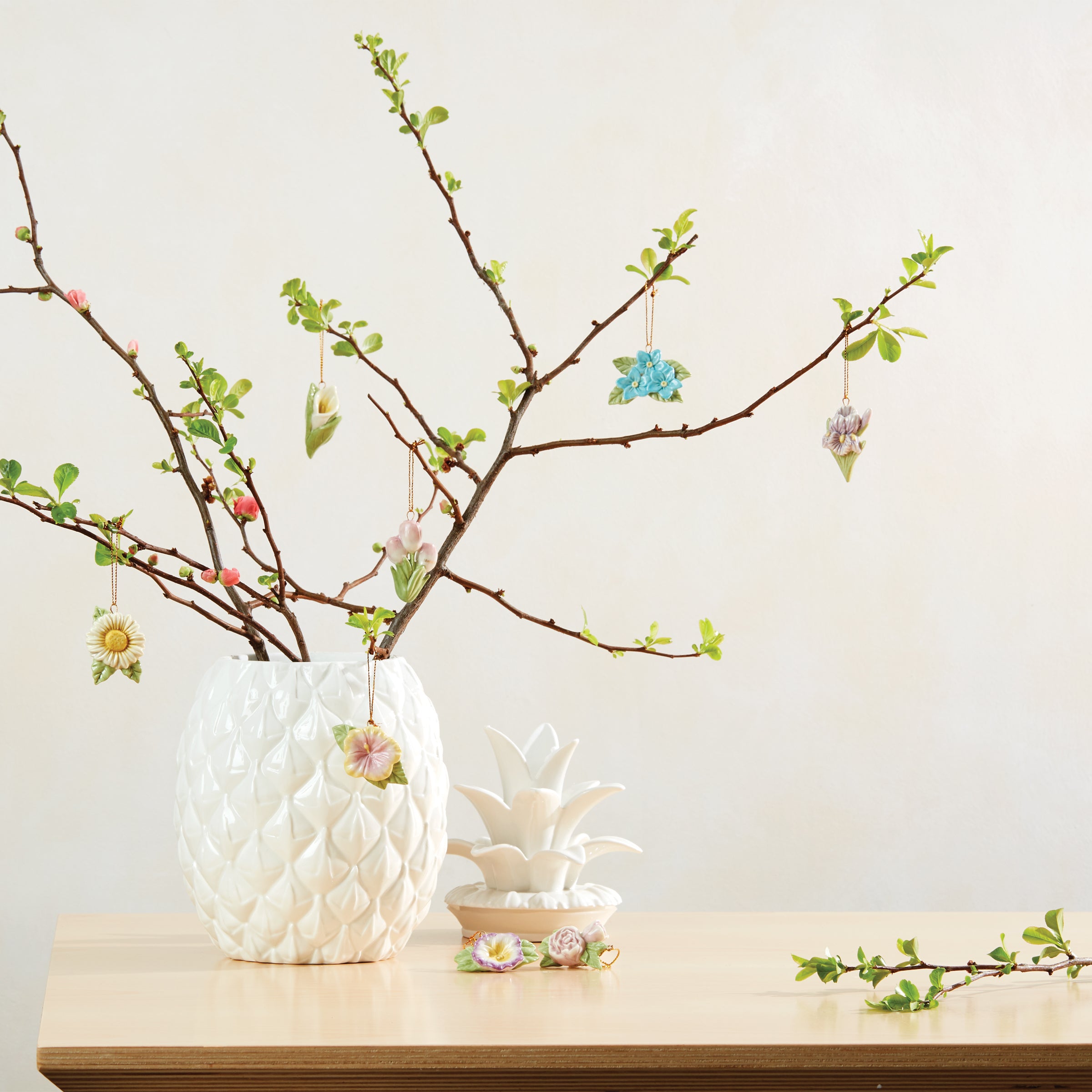 Lenox Fine Lenox Fine Celebrate Flowers 10-Piece Mini Ornament Set - Image 3