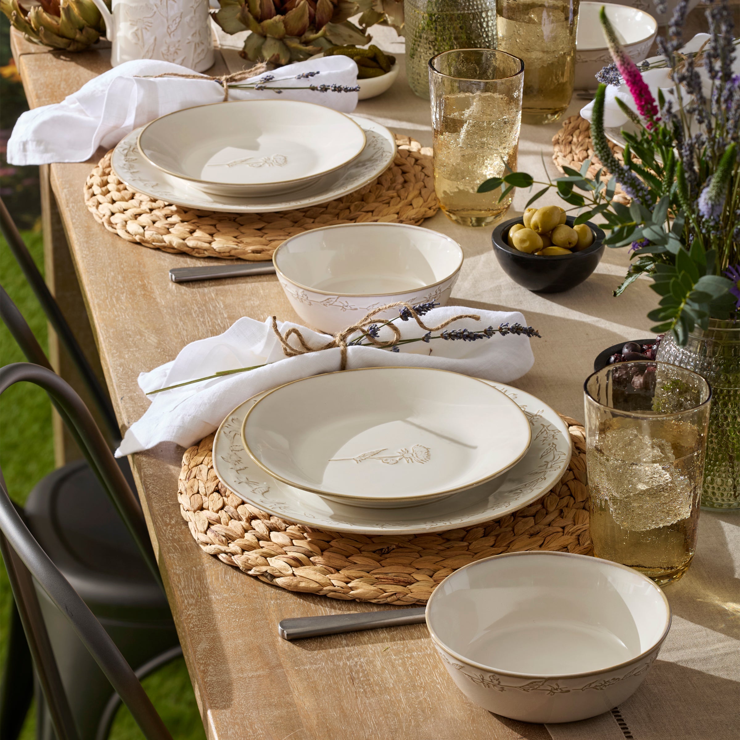 Lenox Fine Lenox Fine Homespun 16-Piece Dinnerware Set - Image 9