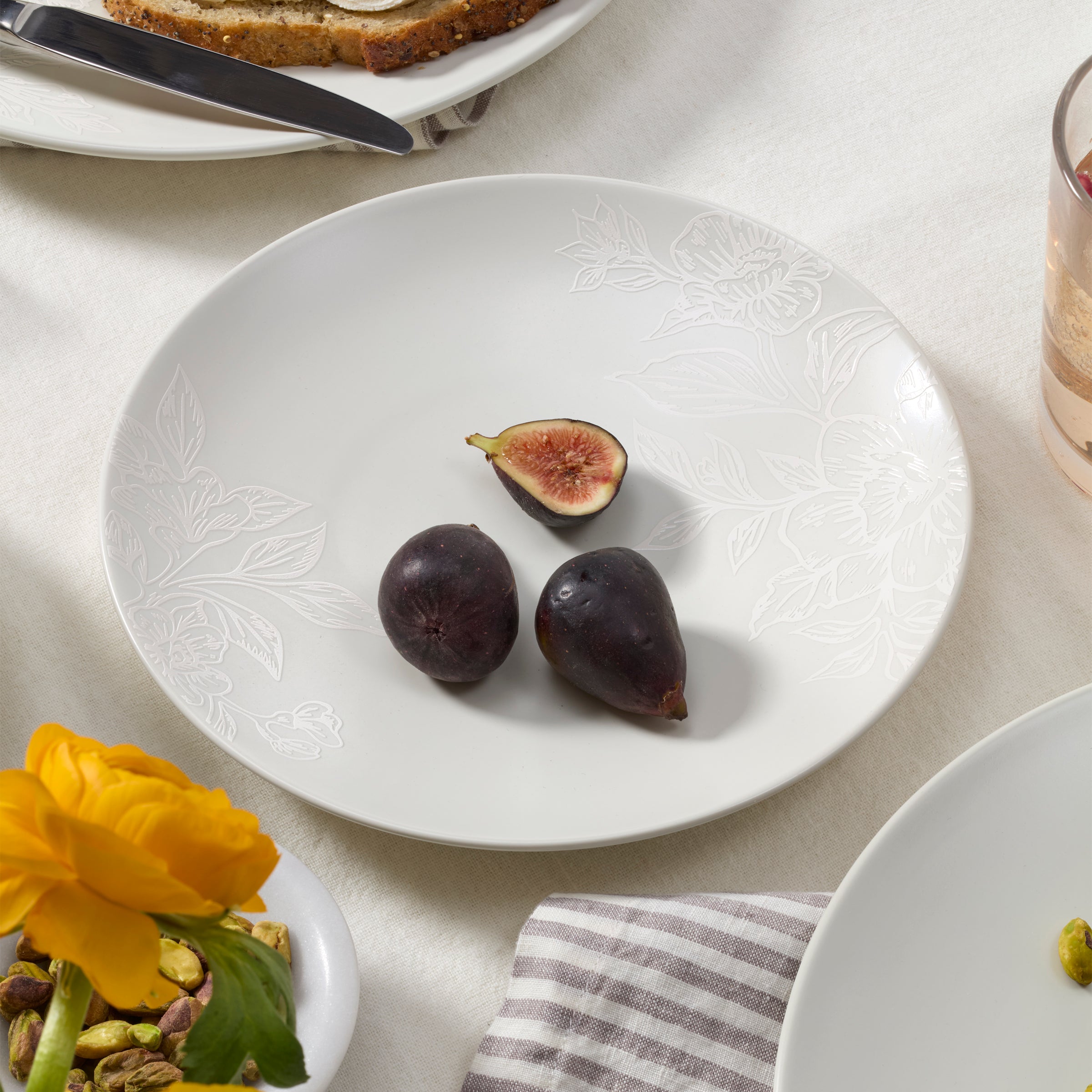 Lenox Fine Lenox Fine Roseto White 12-Piece Dinnerware Set - Image 5
